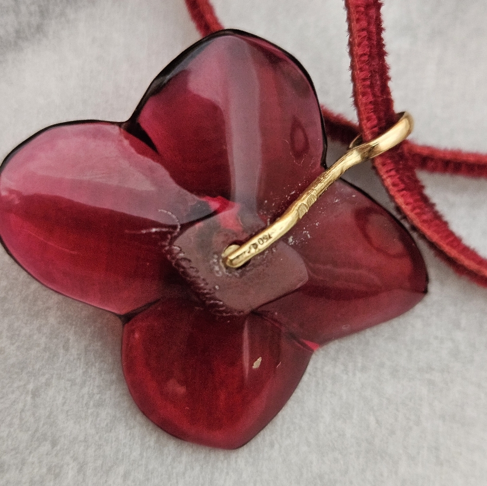 Baccarat Red Crystal 18k Flower Pendant Necklace - Picture 4 of 4